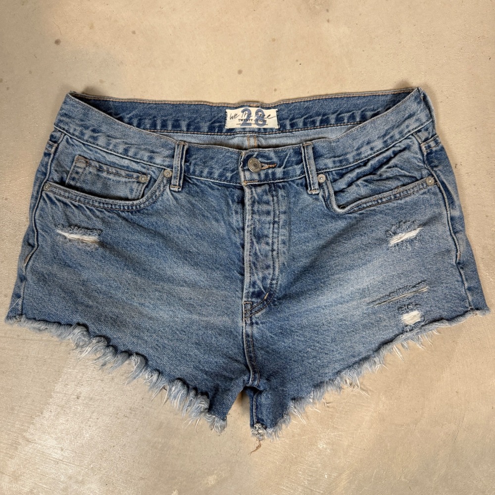 Free People We The Free Distressed Denim Shorts Blue Size 28 Frayed High Rise